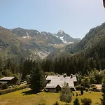 Готель Les Grands Montets & Шамоні