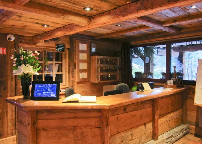 Les Grands Montets & 酒店 4*