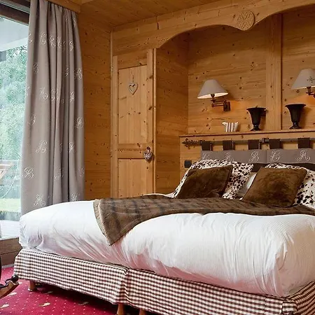 Les Grands Montets Hotel & Spa 4*